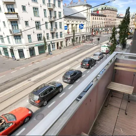 Appartement Stilren Og Sentral Byleilighet Med Balkong!