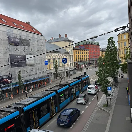 Stilren Og Sentral Byleilighet Med Balkong! Appartement Oslo